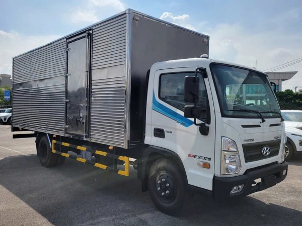 Hyundai EX900XL Thùng Kín 5 Tấn Dài 6.2M - Báo Giá Xe Tải Mighty